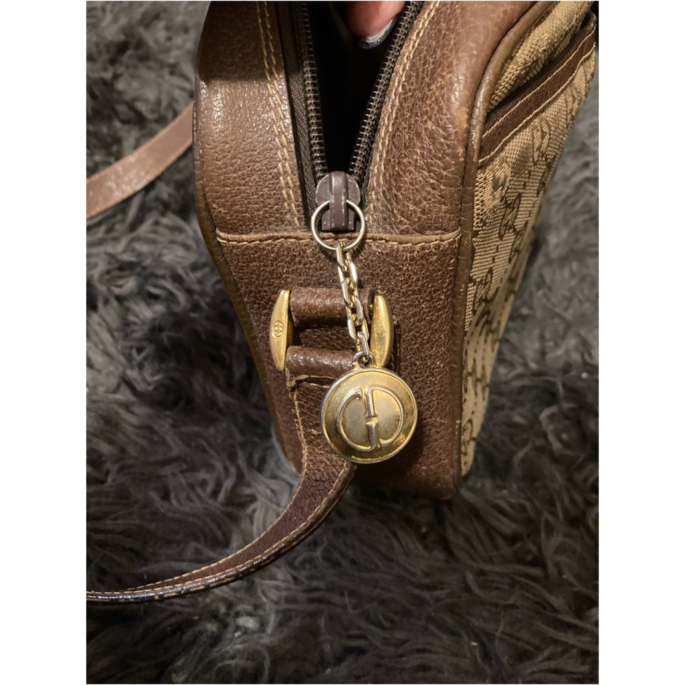 Authentic Pre-loved Vintage Gucci Crossbody Bag - Picture 9 of 14